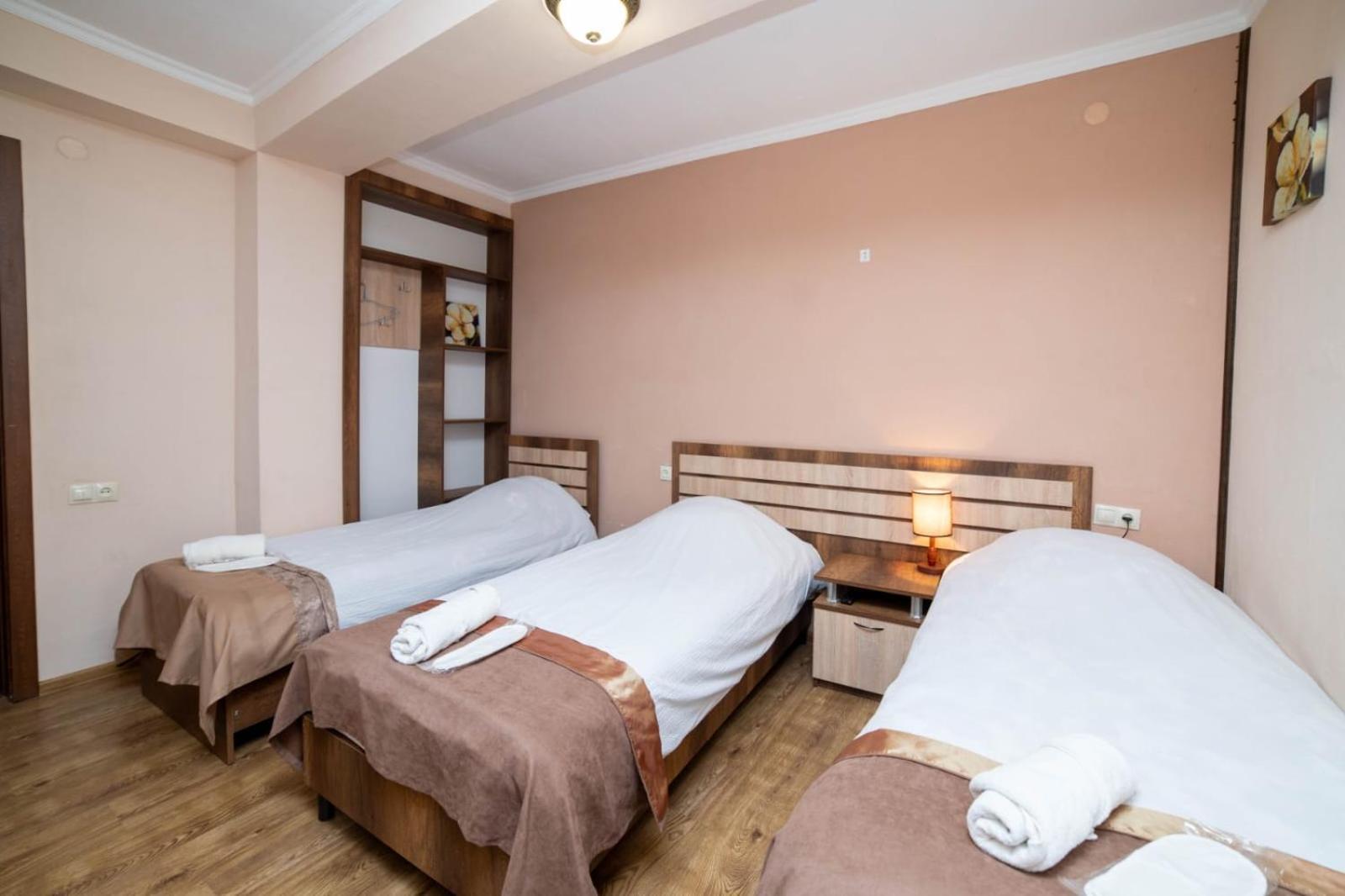 Guest House Kavkasioni 33 Telavi Eksteriør billede