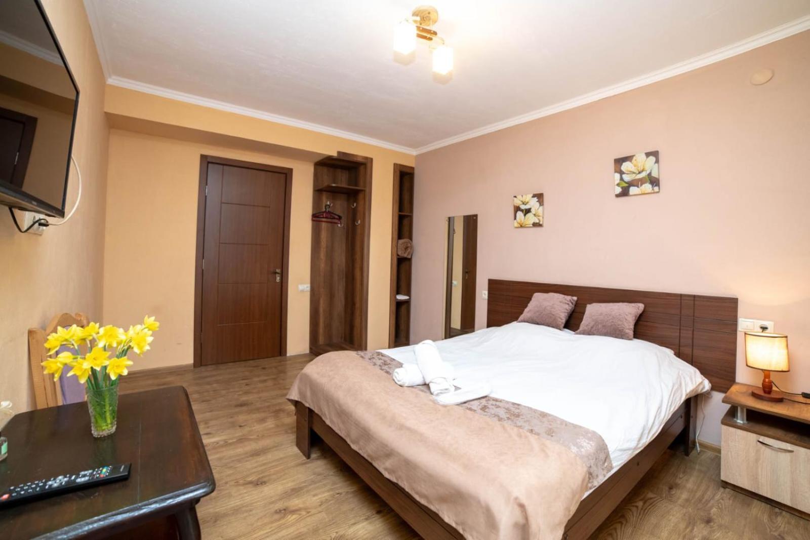 Guest House Kavkasioni 33 Telavi Eksteriør billede