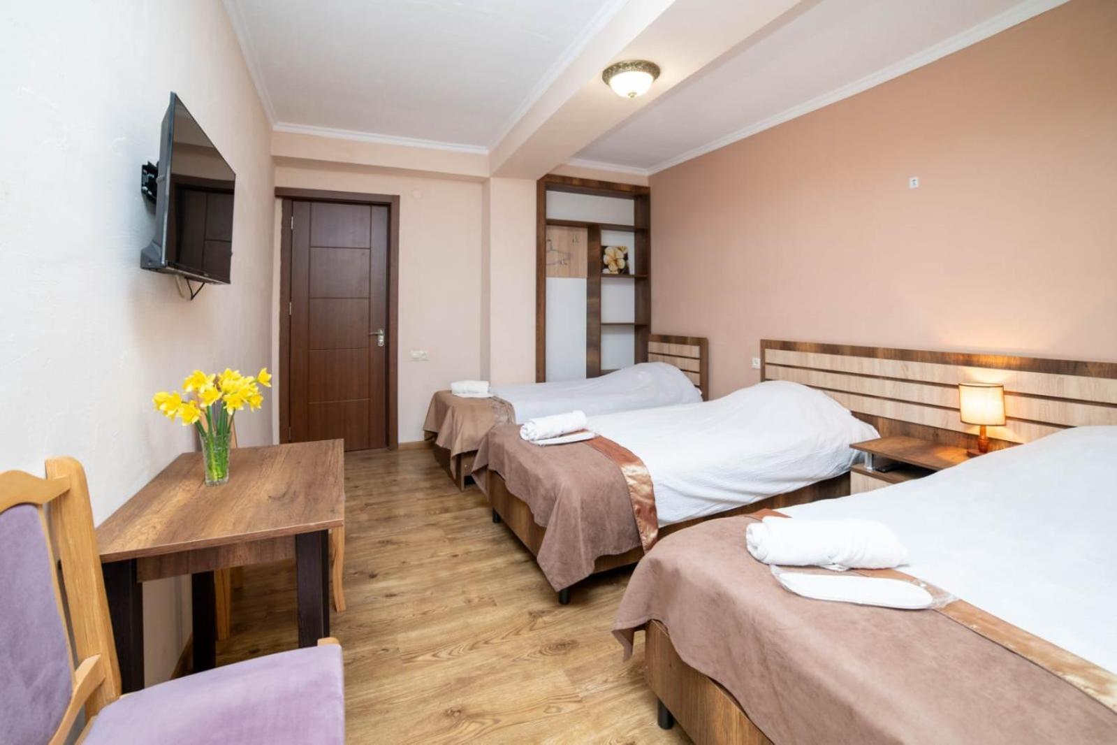 Guest House Kavkasioni 33 Telavi Eksteriør billede
