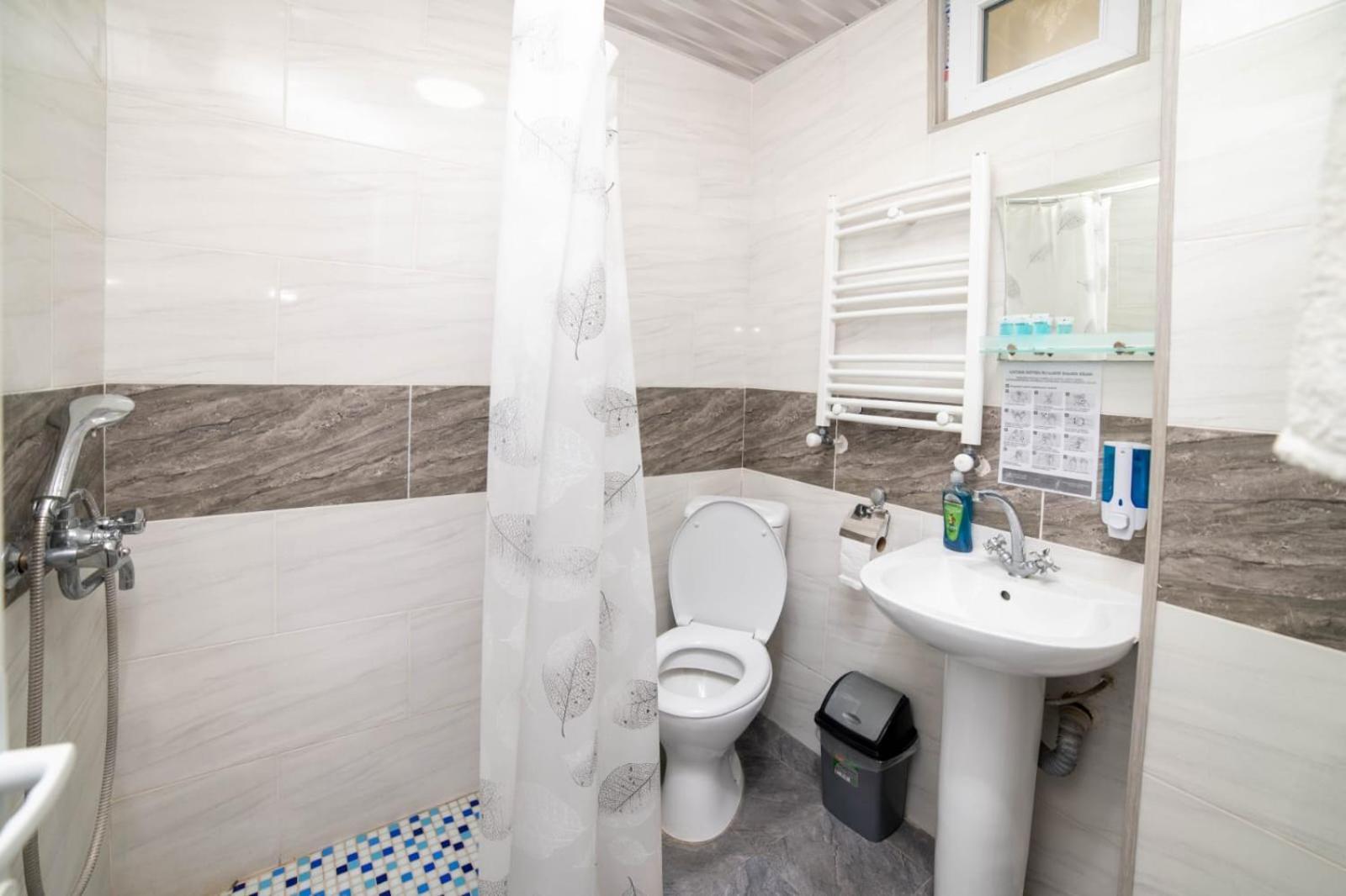 Guest House Kavkasioni 33 Telavi Eksteriør billede